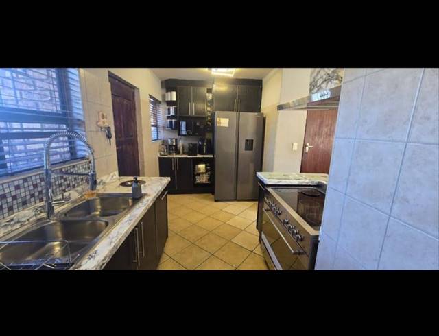 3 BEDROOM DUPLEX FOR SALE IN KLOPPERPARK